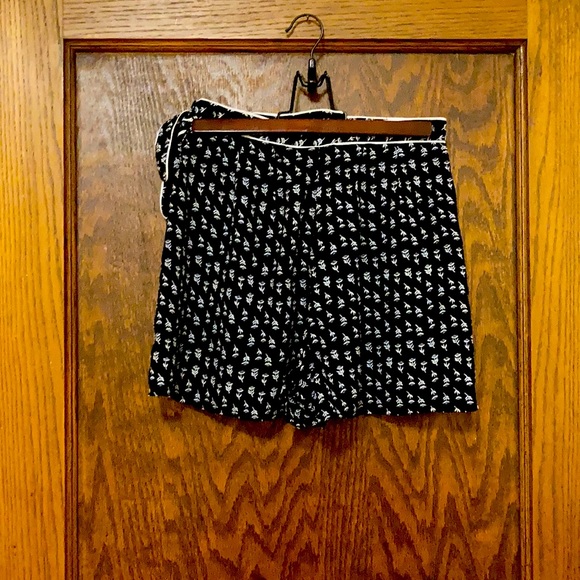 Vintage Anne Taylor Skort - Picture 2 of 3